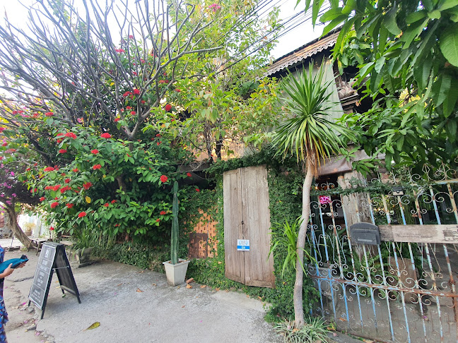 379 Drip กาแฟเรียบง่ายใต้ถุนบ้านเลขที่ 379 - การบริการอาหารและที่พัก