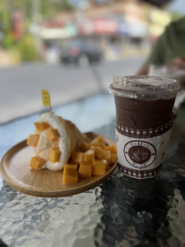 Opinii despre COZY CAFE AT KARON în อำเภอเมืองภูเก็ต - การบริการอาหารและที่พัก