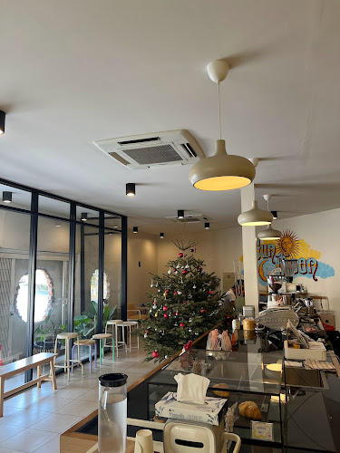 Comentarii opinii despre Sun & Moon Café