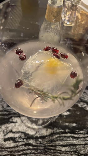 Continental cocktail lounge - อำเภอบางละมุง