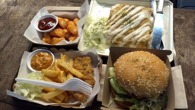 10 ถนน ปุณณกัณฑ์ ซอย 1 ตำบล คอหงส์ อำเภอหาดใหญ่ สงขลา 90110