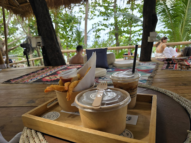 เสื่อผืน หมอนใบ