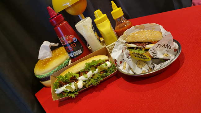 Burger Time Chanthaburi เบอร์เกอร์ ไทม์ จันทบุรี - การบริการอาหารและที่พัก