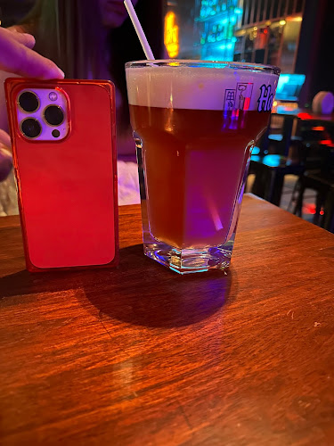 PATTERN Cozy Bar - การบริการอาหารและที่พัก