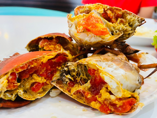 231 ร้านพิเศษ ตั้งอยู่ในโรงแรมสิริ ใกล้ๆที่ว่าการ ถ. เยาวราช อำเภอเมืองภูเก็ต ภูเก็ต 83000