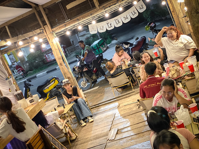 ยามเย็น บางบาร์ - การบริการอาหารและที่พัก