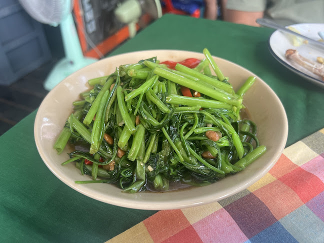 Nely Restaurant - การบริการอาหารและที่พัก