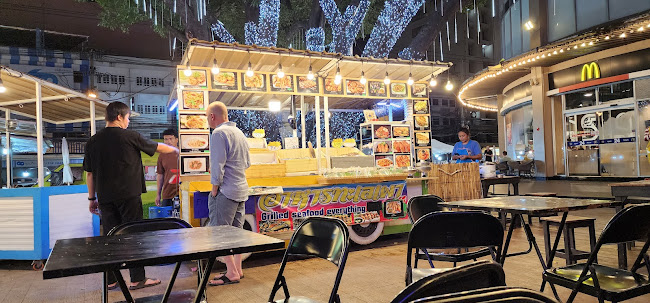 แม่พร ซีฟู๊ด ดิ อเวนิว พัทยา ( Porn Seafood Avenue Pattaya)