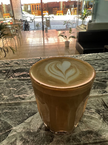 40, 1 ถ. ท้ายนา ตำบล กะรน อำเภอเมืองภูเก็ต ภูเก็ต 83100