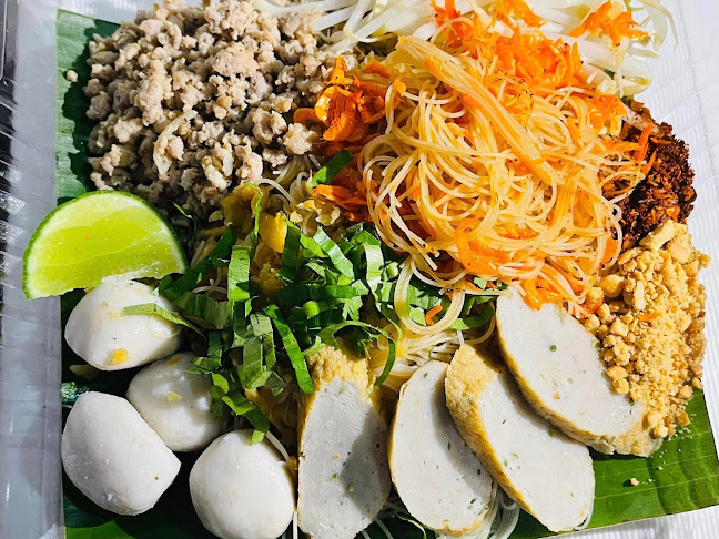 Comentarii opinii despre ก๋วยเตี๋ยวแห้งโบราณ สาขา ตลาดใหญ่มากมาร์เก็ต จอมเทียน