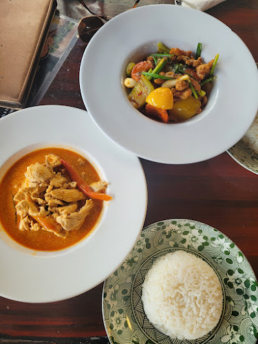 Nut's Restaurant at Golden Monkey Hotel and Bar - อำเภอเกาะสมุย