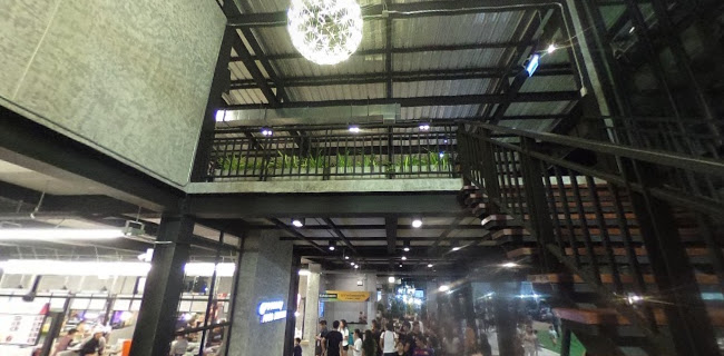 ตลาดกรีนเวย์ ไนท์มาร์เก็ต - การบริการอาหารและที่พัก