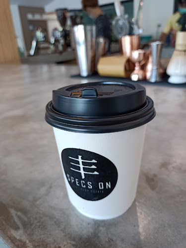 Specs on Specialty coffee - การบริการอาหารและที่พัก