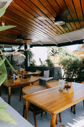 Coco's Nai Harn Cafe