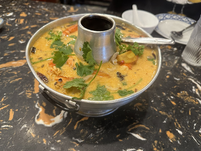 สีนานวล คาเฟ่ กังสดาล - การบริการอาหารและที่พัก