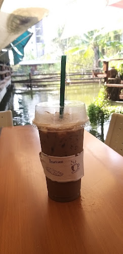 ร้านชมคลอง​ (ป้าเปิ้ล)​ก๋วยเตี๋ยวเรือ, ผัดไทย, อาหารตามสั่ง, สเต็ก, กาแฟสด