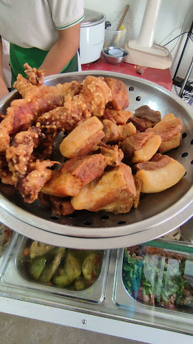 ข้าวแกงหน้าวัดสระแก้ว - อำเภอเมืองนครราชสีมา