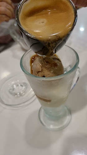 Opinii despre Swensen's Lotus Phayao în อำเภอเมืองพะเยา - การบริการอาหารและที่พัก