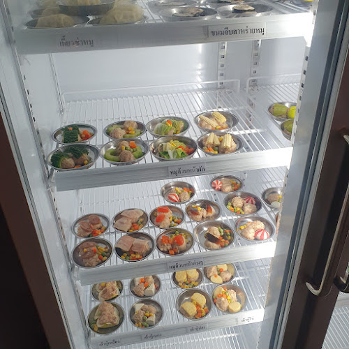 ในทู ติ่มซำ - การบริการอาหารและที่พัก