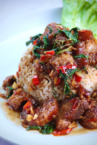 แผนกสตรี ชั้น 1 เซ็นทรัล โคราช 998 ถ. มิตรภาพ อำเภอเมืองนครราชสีมา นครราชสีมา 30000