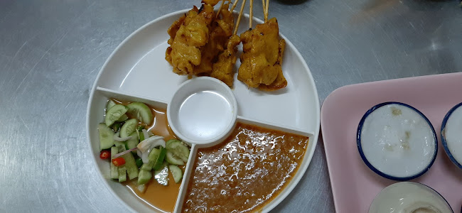 คุณจี๊ดยอดผัก - การบริการอาหารและที่พัก