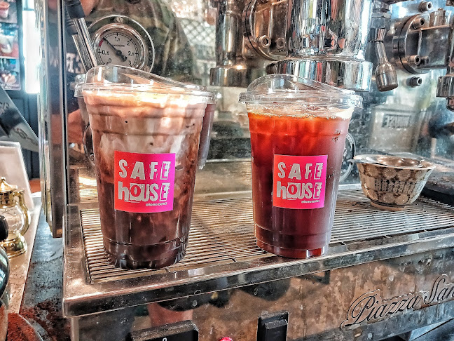 Opinii despre SAFE HOUSE CAFE în อำเภอหาดใหญ่ - การบริการอาหารและที่พัก