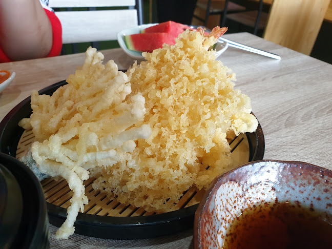 ร้านอาหารญี่ปุ่น ซูชิแชมป์เปี้ยน หาดใหญ่ - การบริการอาหารและที่พัก