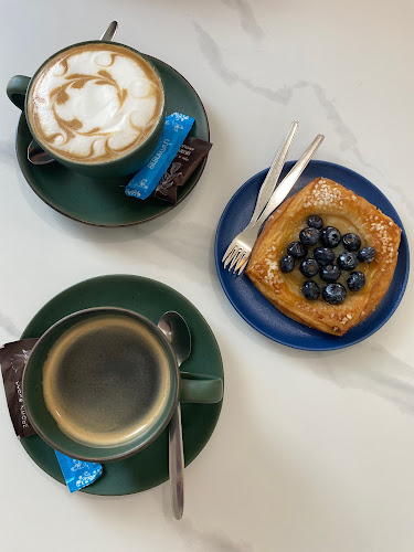 Opinii despre Bakerboi Bakery & pastry în อำเภอกะทู้ - การบริการอาหารและที่พัก