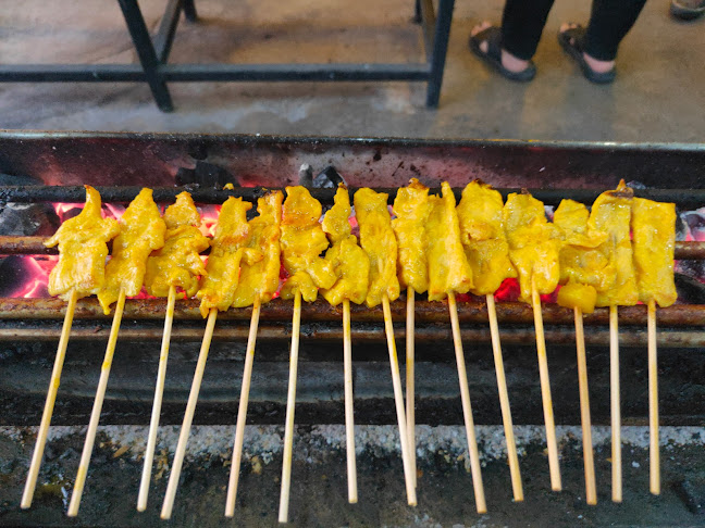 Opinii despre ร้านหมูสะเต๊ะเจริญผล în เมือง - การบริการอาหารและที่พัก