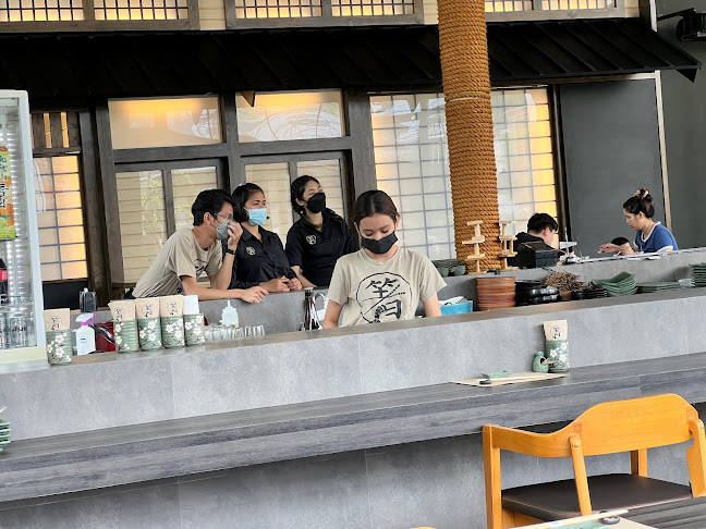 Hashi Japanese Restaurant & Izakaya - การบริการอาหารและที่พัก