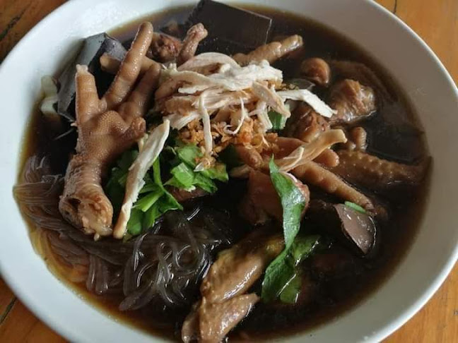 Comentarii opinii despre ก๋วยเตี๋ยวเนื้อเอ็นแก้วฉลองภูเก็ต