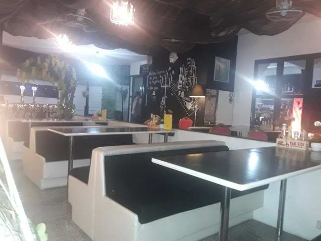 Joy's HOME Bar&Restaurant - อำเภอบางละมุง