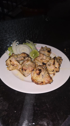 ชัทนีย์ อินเดียน - การบริการอาหารและที่พัก