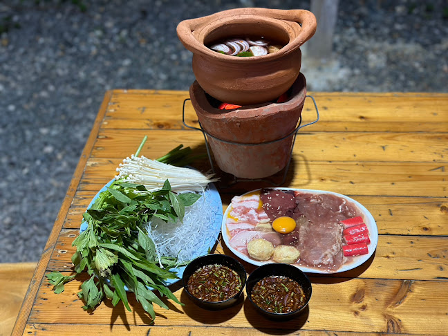 Opinii despre เจ้แอ้แจ่วฮ้อน หมูกระทะ อาหารตามสั่ง เดลิเวอรี่ (เจ้าเดิมบาร์กรูหมูกระทะ ซ.เทศบาล6) în เมือง - การบริการอาหารและที่พัก