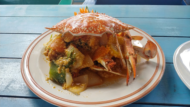 Opinii despre ร้านอาหาร în อำเภอกะทู้ - การบริการอาหารและที่พัก