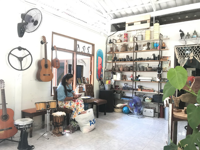 รื่นรมย์-Reun-Rom - การบริการอาหารและที่พัก