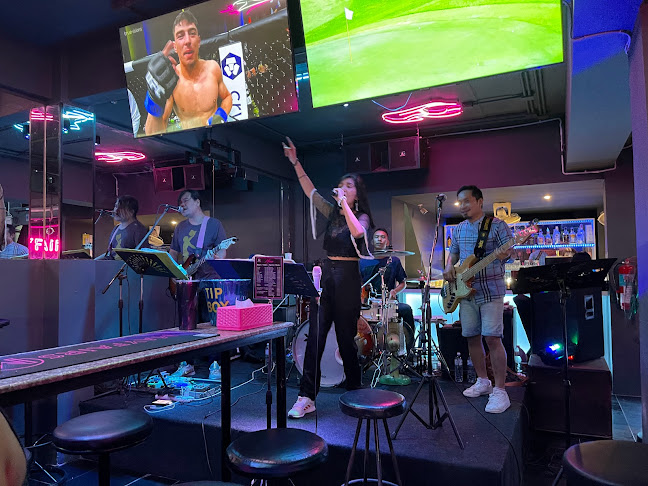 Mayfairs Live Band & Entertainment Bar