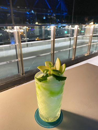 Comentarii opinii despre The Sky32 Restaurant