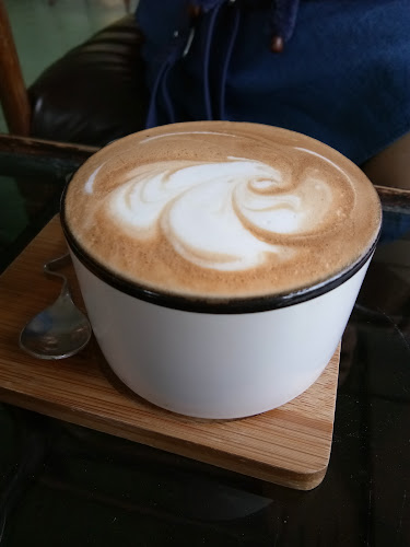 ร้านชมสวน ติ่มซำ อาหารเช้าพัทยา - การบริการอาหารและที่พัก