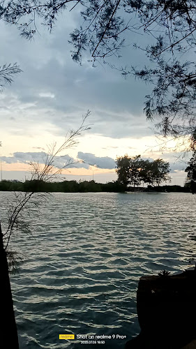 Opinii despre Leisure Café n Bar în เมือง - การบริการอาหารและที่พัก