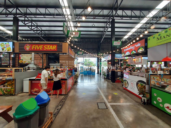 Opinii despre ตลาดต้นสัก สนามบินน้ำ นนทบุรี în อำเภอเมืองนนทบุรี - การบริการอาหารและที่พัก