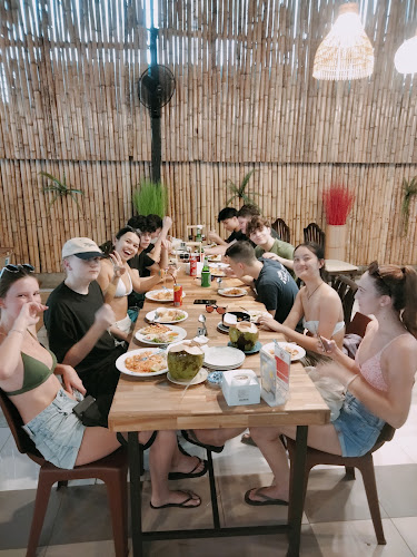 Kung Seafood - การบริการอาหารและที่พัก