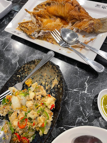 Opinii despre แหลมเจริญซีฟู้ด สัมมากร เพลส รังสิตคลอง 2 în อำเภอธัญบุรี - การบริการอาหารและที่พัก