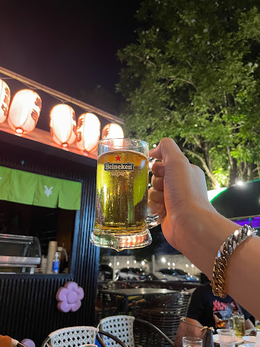 โกดังรังสิต - การบริการอาหารและที่พัก