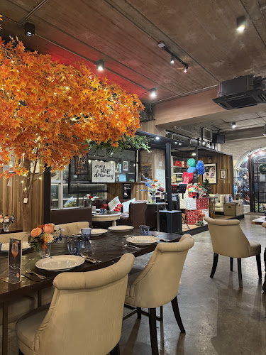 Opinii despre Five Crossing în อำเภอปากเกร็ด - การบริการอาหารและที่พัก