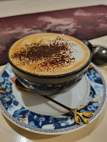 ชูว์ครัวซองต์ - การบริการอาหารและที่พัก