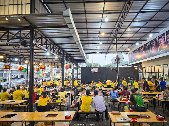 ติดมันส์ นครสวรรค์ - การบริการอาหารและที่พัก