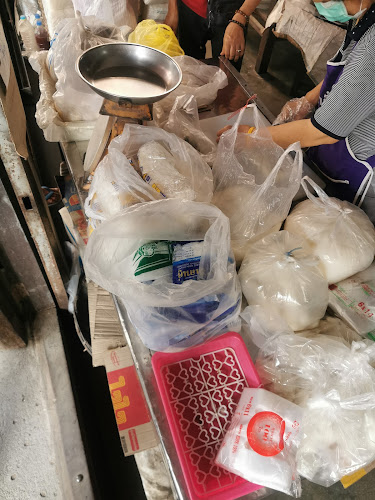 ร้านขายเส้นก๋วยเตี๋ยว กั๋งบ๊วย นครปฐม - การบริการอาหารและที่พัก