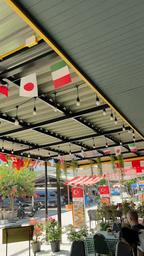 Yoyo Restaurant Karon Beach Phuket