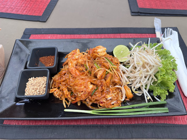 Opinii despre Vitaphorn Authentic Thai Restaurant​ & Steak House în อำเภอเมืองภูเก็ต - การบริการอาหารและที่พัก